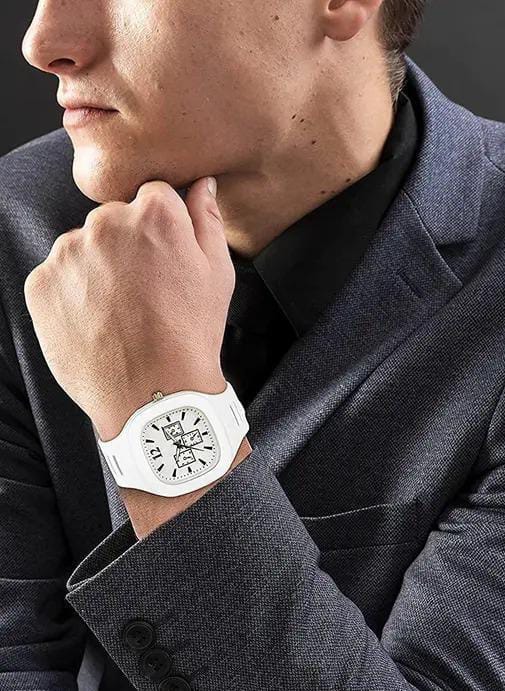 Analogue Fashionable Watch For Men